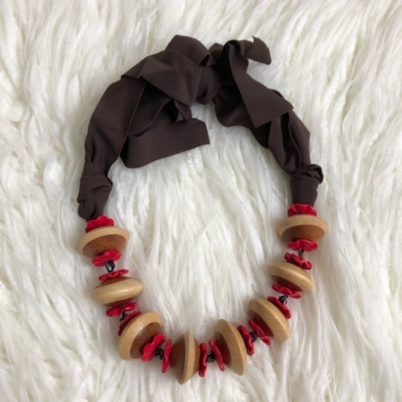 Yamila Guédez Brown Wooden Red Bead Tie Fabric Statement Necklace NWOT - Picture 3 of 9